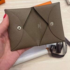 HERMES ETOUPE CALVI CARD HOLDER EPSOM LEATHER GRAY